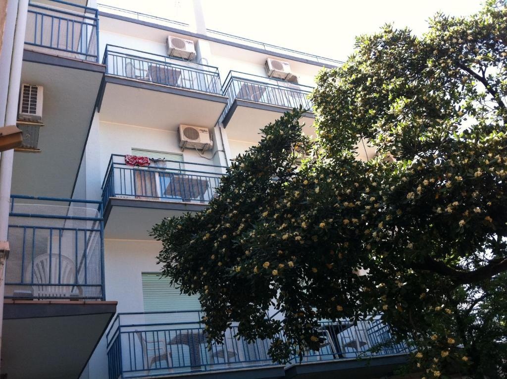Hotel Canova Lido di Jesolo Exterior foto